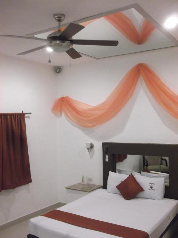 Motel Del Rey Канкун Екстериор снимка